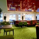Hotel Red &